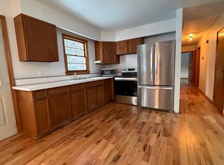 14 Charles Ct, Naugatuck, CT 06770