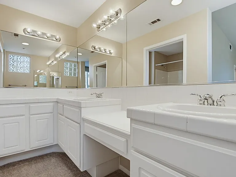 823 Kalpati Cir #201 — Photo 32