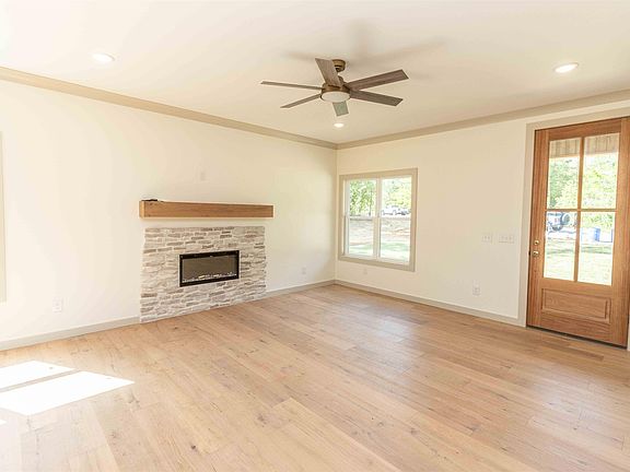 3rd image of 351 Kason Dr
