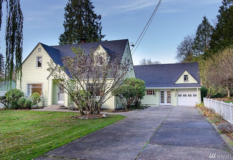 1st image of 1810 33rd Ave NE