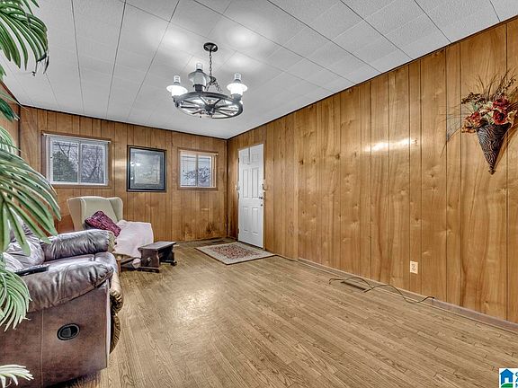 4th image of 641 Pineywood Rd