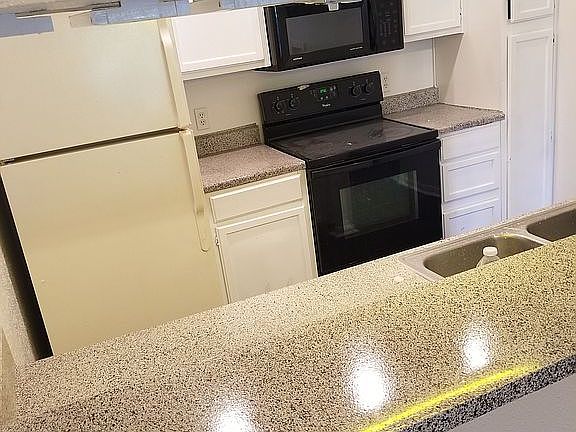 2nd image of 2121 El Paseo St APT 1210