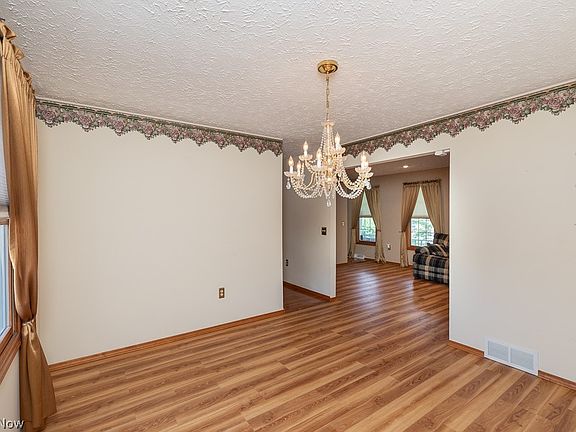 5th image of 7456 Hidden Glen Dr