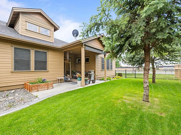 2nd image of 2553 Orchid Ct