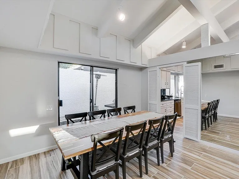 612 W Northgate Dr #612 — Photo 5