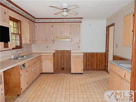 5th image of 120 Ledbetter Ln