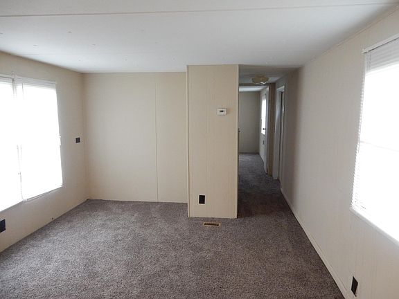 3rd image of 58 Milkweed Ln