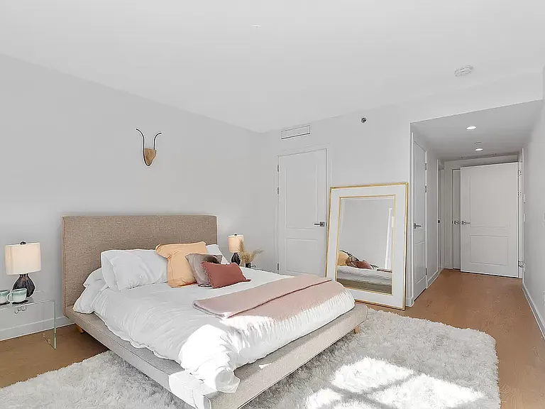 37-26 32nd St #PHA — Photo 3