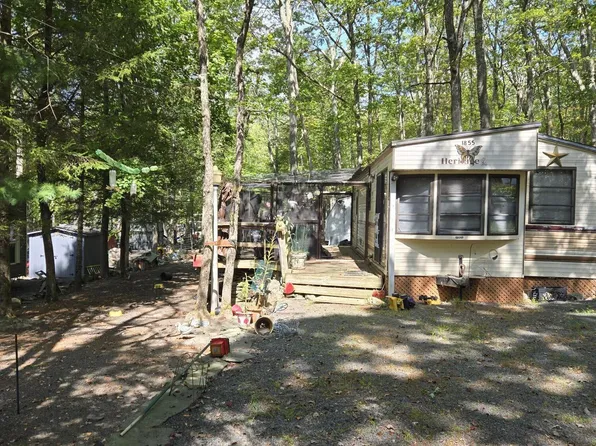 1855 Glenwood Ln #911-107, Milford, PA 18337