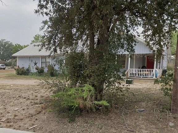 5th image of 1603 Hackberry St