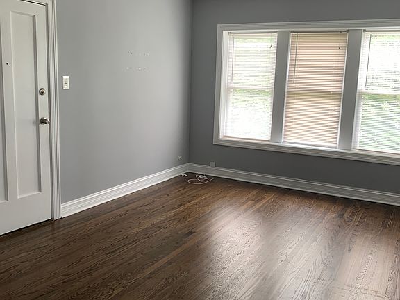 4th image of 3649 N Leclaire Ave #2