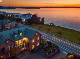 6610 Lake Washington Blvd NE, Kirkland, WA 98033