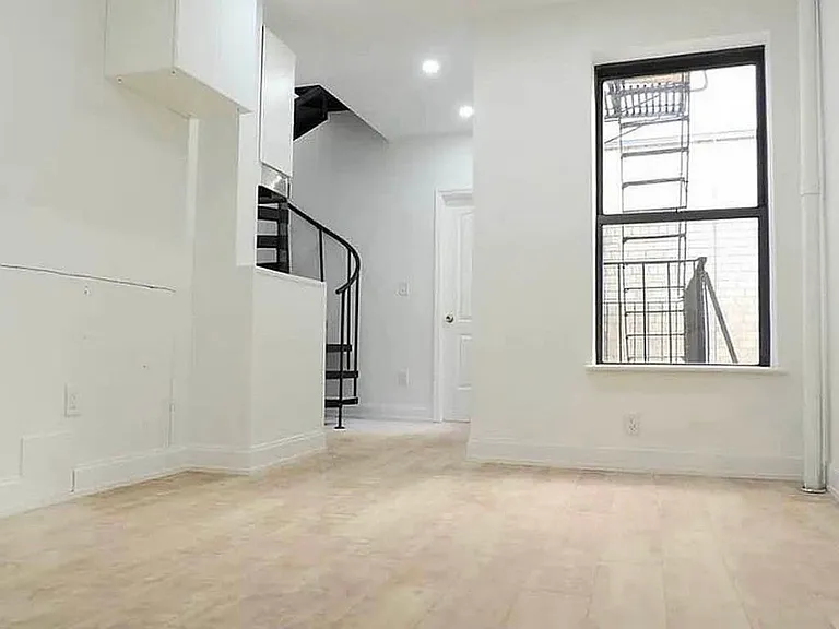 302 Mott St #9 — Photo 9