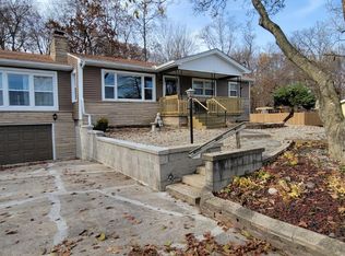 1607 Roosevelt Rd, Valparaiso, IN 46383