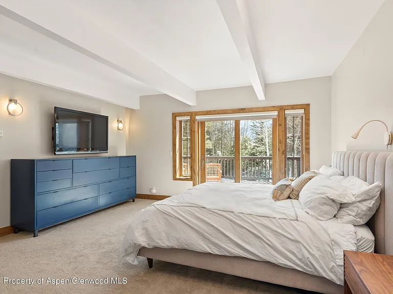 64 Eastwood Dr — Photo 15