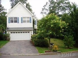 101 Benefield Blvd, Peekskill, NY 10566