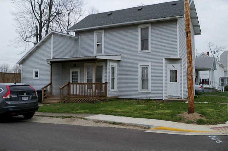 1st image of 140 W Poplar St