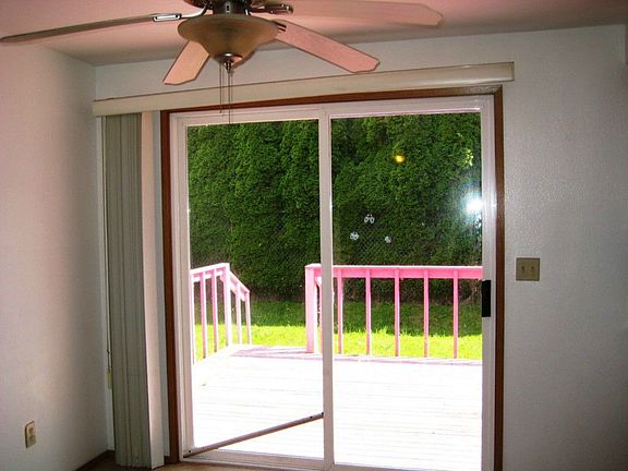 3rd image of 1021 Vera Ct