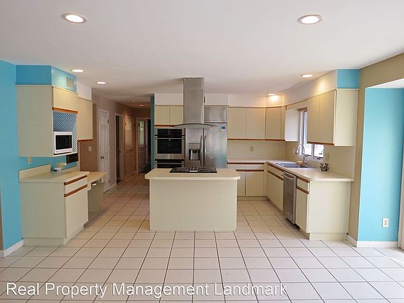 2nd image of 11 Deanna Ct