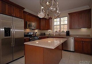 1st image of 77A Robinson Ave