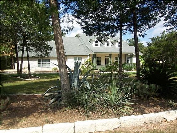 2nd image of 160 Carriage Ct