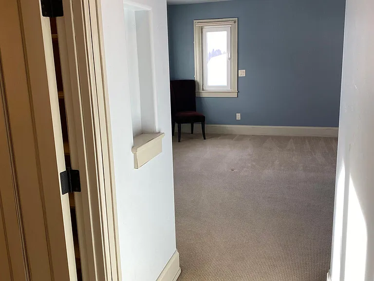 821 Broad St — Photo 32