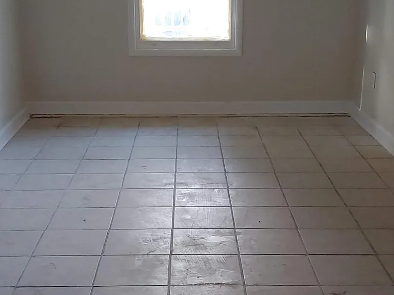 1626 Cloverdale Dr — Photo 10