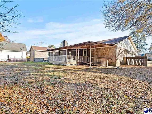 2nd image of 2929 Boxwood Ave