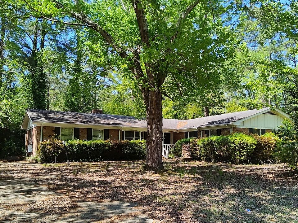 1st image of 204 Club Pines Dr