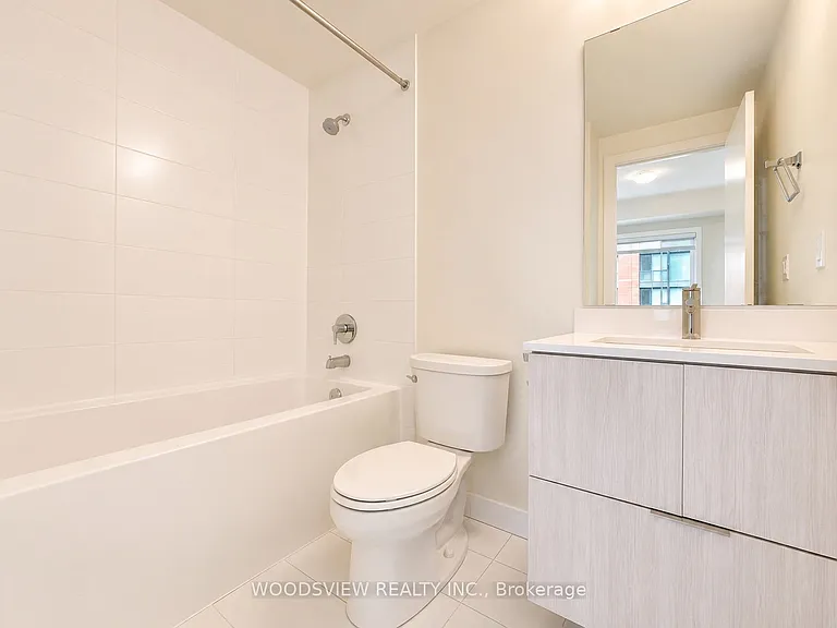 12 David Eyer Rd #Townhouse 1120 — Photo 10