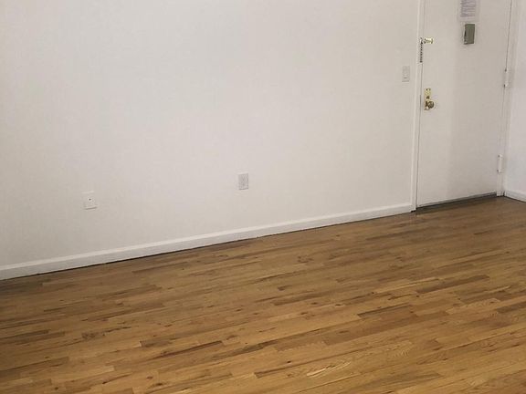 2nd image of 1008 Evergreen Ave #1