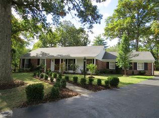 9975 Holliston Ct, Saint Louis, MO 63124