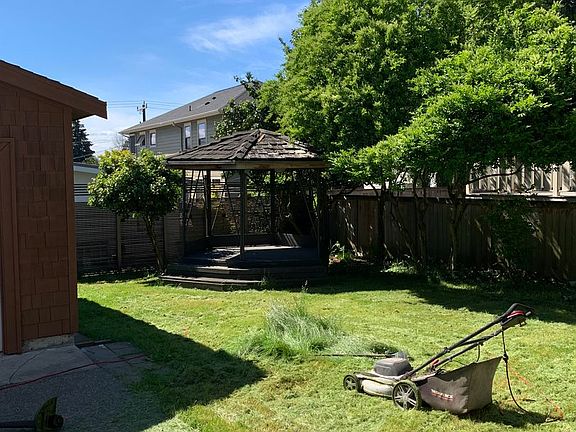 3rd image of 7533 1st Ave NE