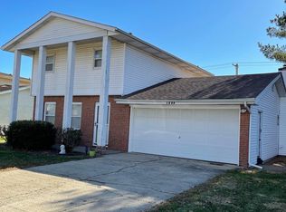 1233 Pine Ln, Auburn, IL 62615