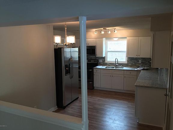 5th image of 538 Coppitt Dr S