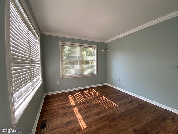 3rd image of 9511 Cameo St