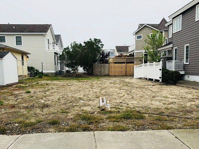 2nd image of 7407 Seaview Ave