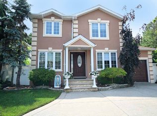 60 Savo Loop, Staten Island, NY 10309