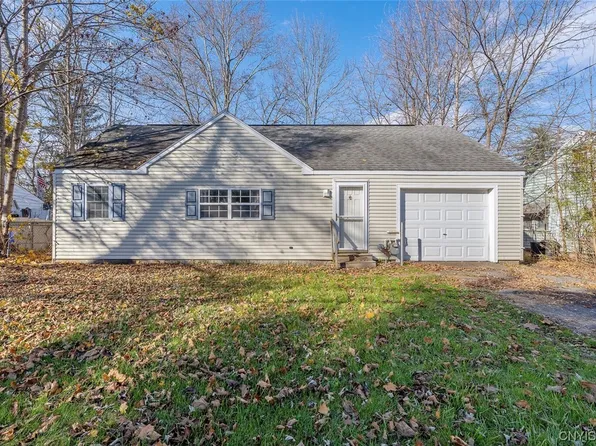 6187 Lakeshore Rd, Cicero, NY 13039