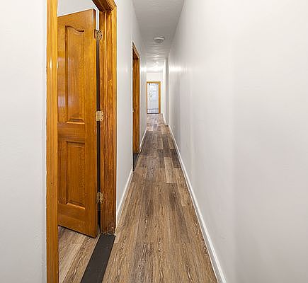 4th image of 715 W 180th St #25