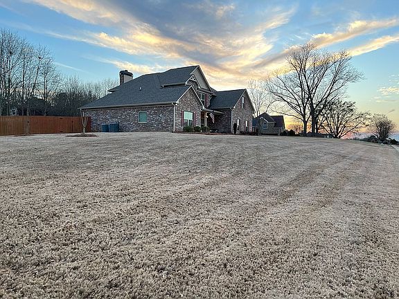 3rd image of 101 Walcille Ln