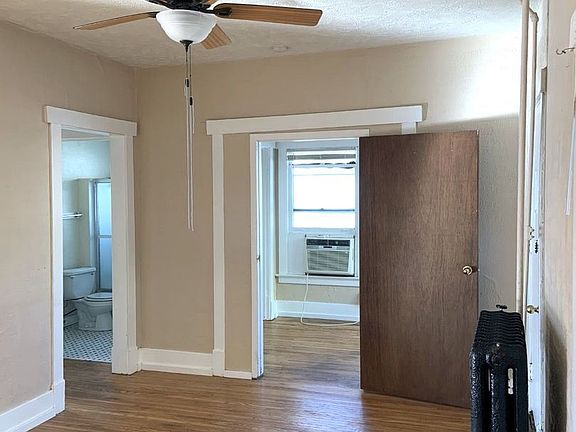 4th image of 300 S 16th St APT 207