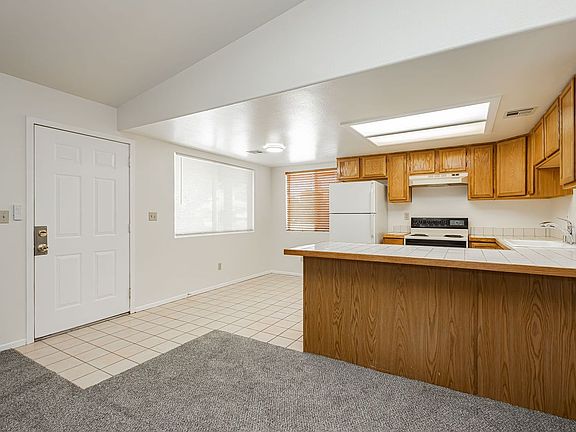 3rd image of 1440 Ogallala St APT 4