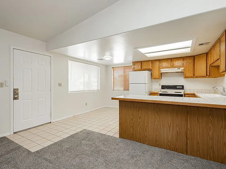 1440 Ogallala St #2 — Photo 4