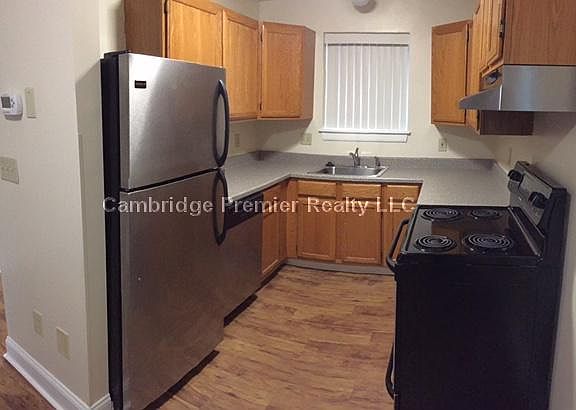 2nd image of 255 Garden St #1I