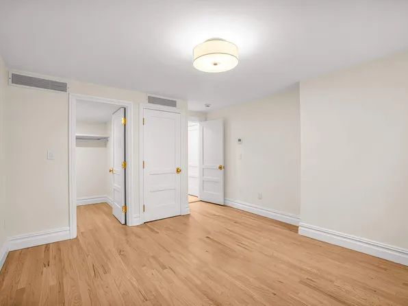 468 Henry Street image 5 of 6