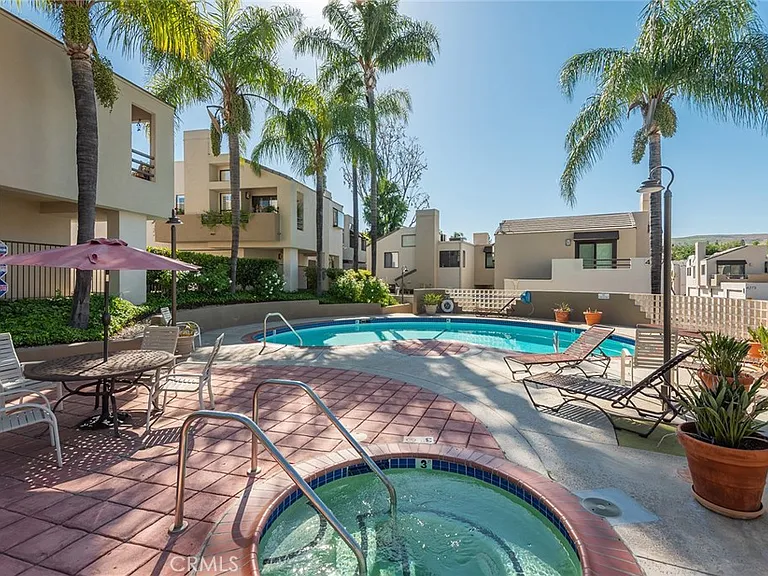4265 Las Virgenes Rd #2 — Photo 24