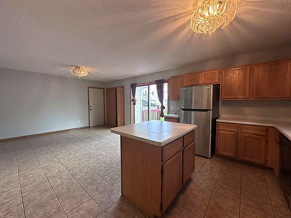 4th image of 3801 30th Ave S