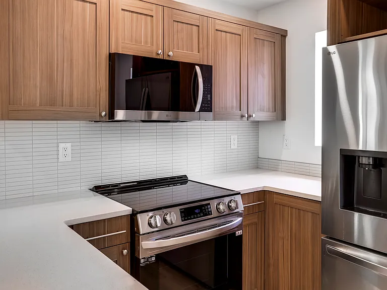 1270 N Logan St #9 — Photo 4