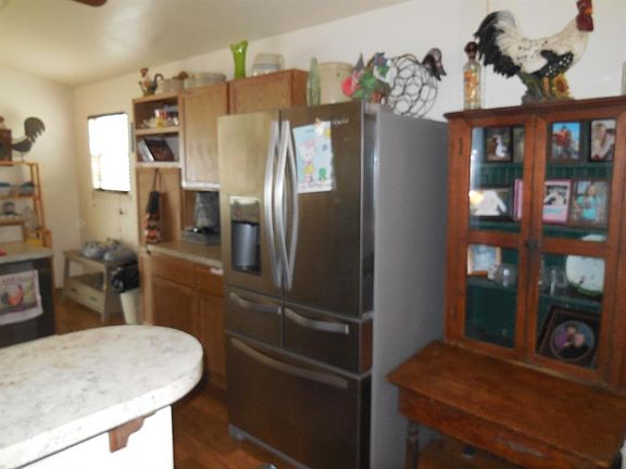 5th image of 1104 S Miller St